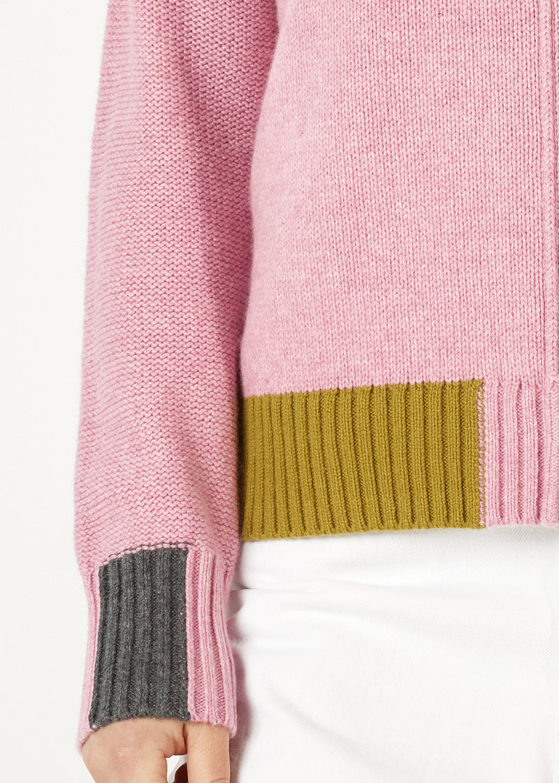 COLOUR BLOCK TRIM JUMPER IN PARFAIT