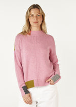 COLOUR BLOCK TRIM JUMPER IN PARFAIT