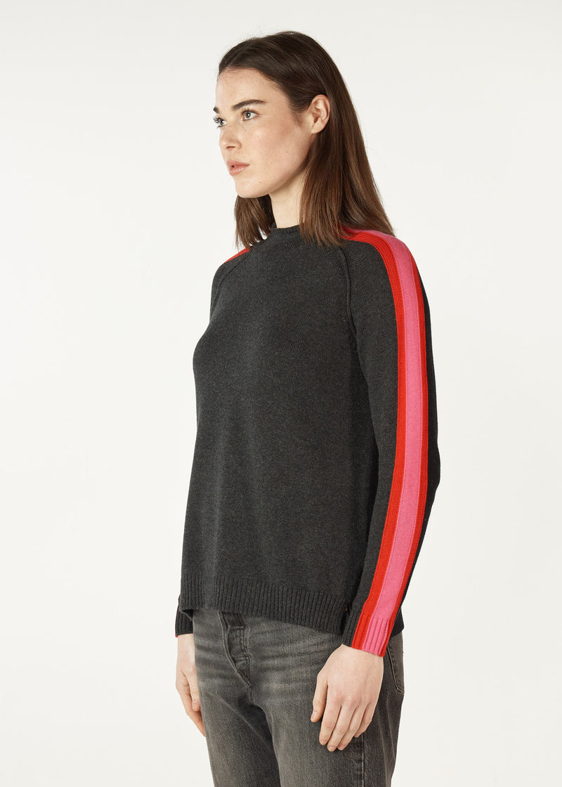 CONTRAST FUNNEL NECK IN CHARCOAL