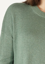 ESSENTIAL ROUND NECK IN MOSS