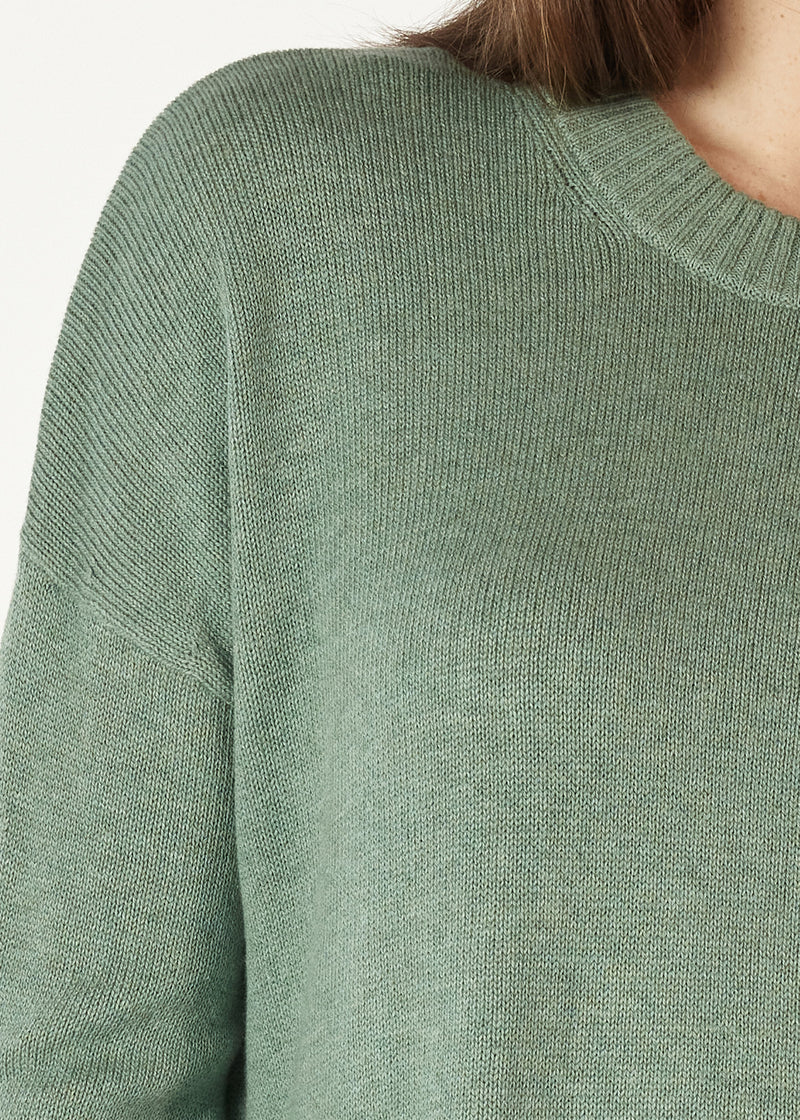 ESSENTIAL ROUND NECK IN MOSS