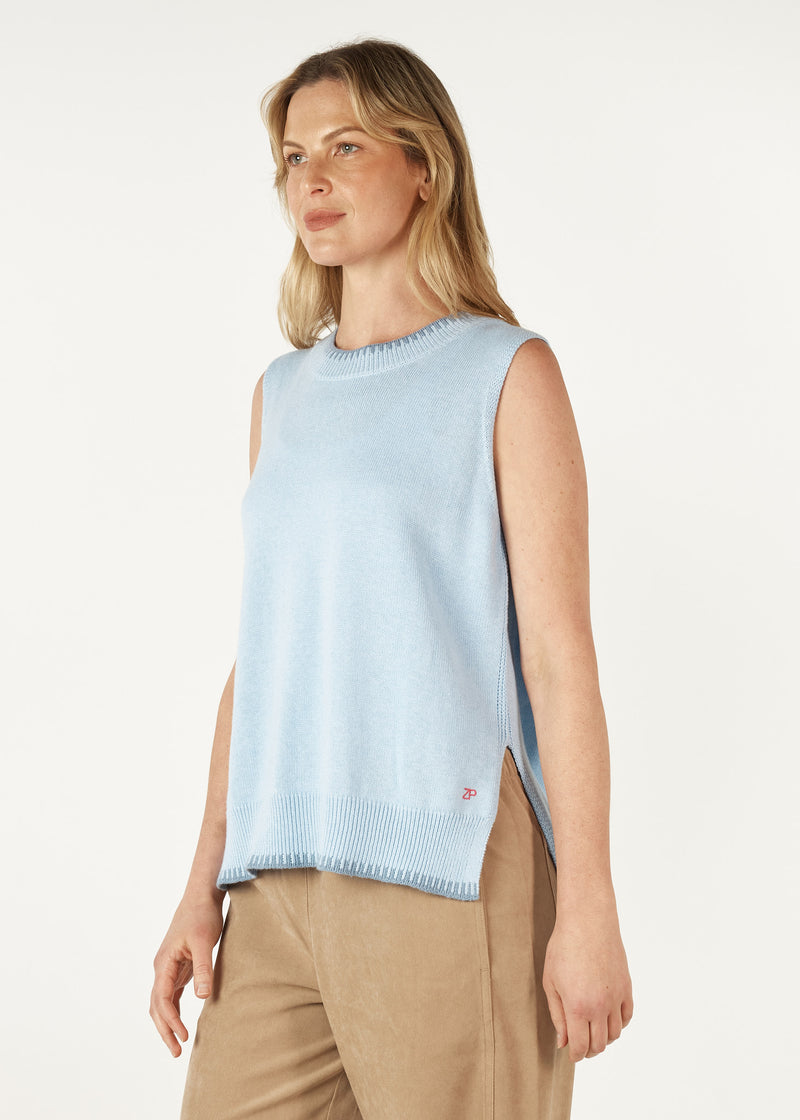 ESSENTIAL TWO TONE VEST IN SKY