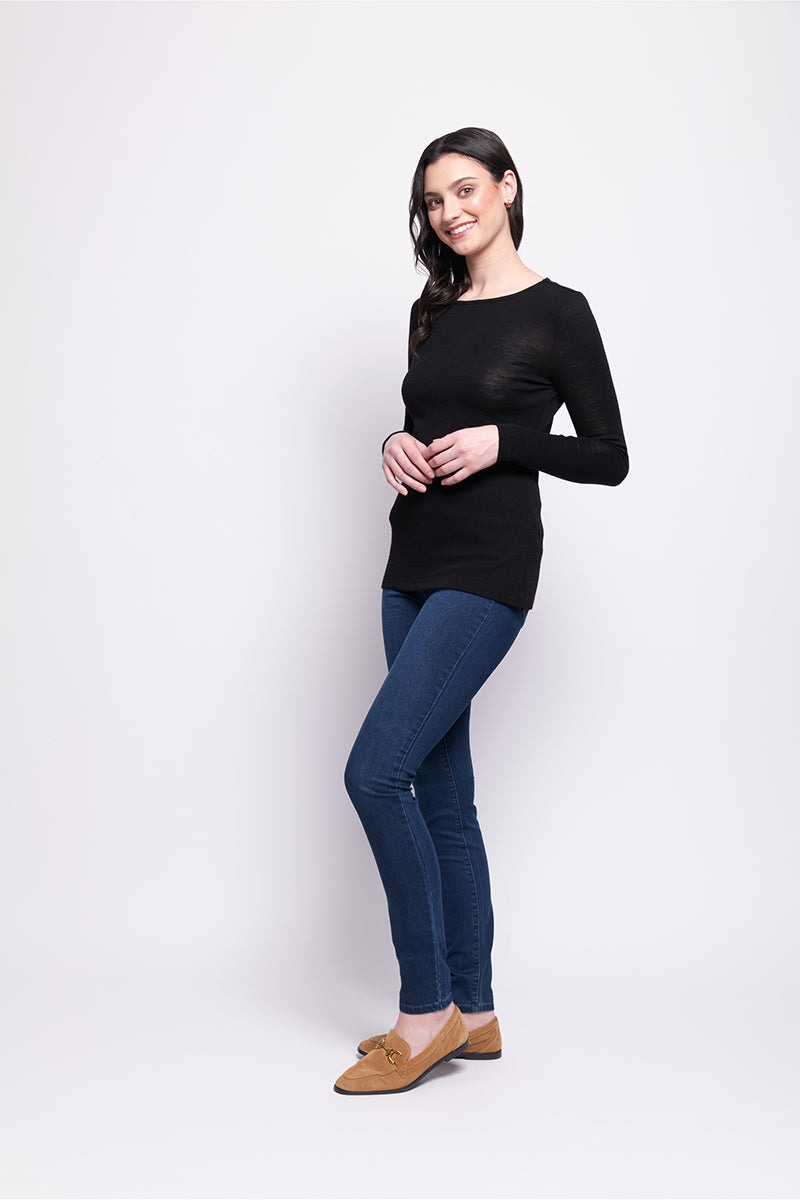 FINE MERINO CREW NECK TOP IN BLACK
