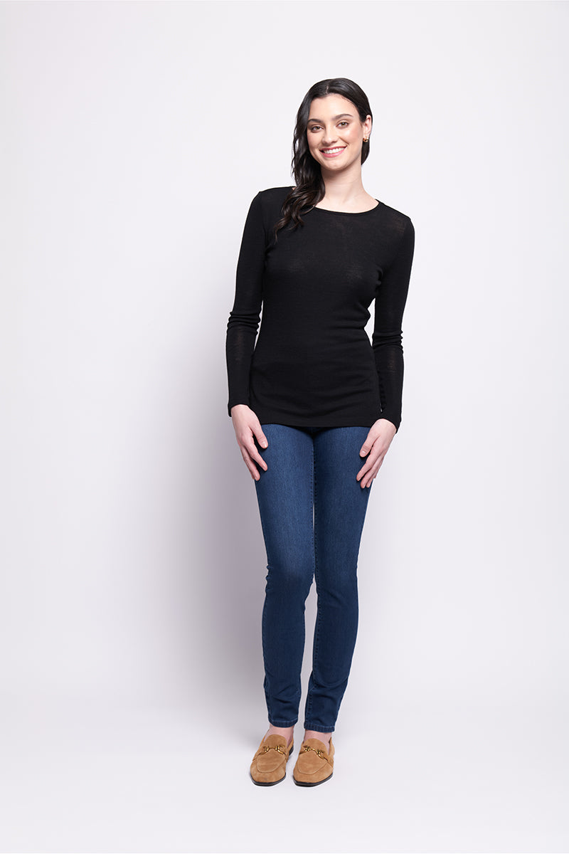 FINE MERINO CREW NECK TOP IN BLACK
