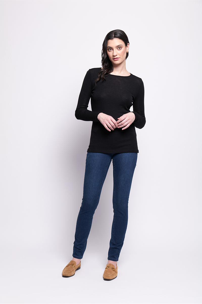 FINE MERINO CREW NECK TOP IN BLACK