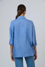 LINEN BOYFRIEND SHIRT IN AZUR