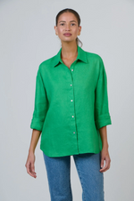 LINEN BOYFRIEND SHIRT IN POMME