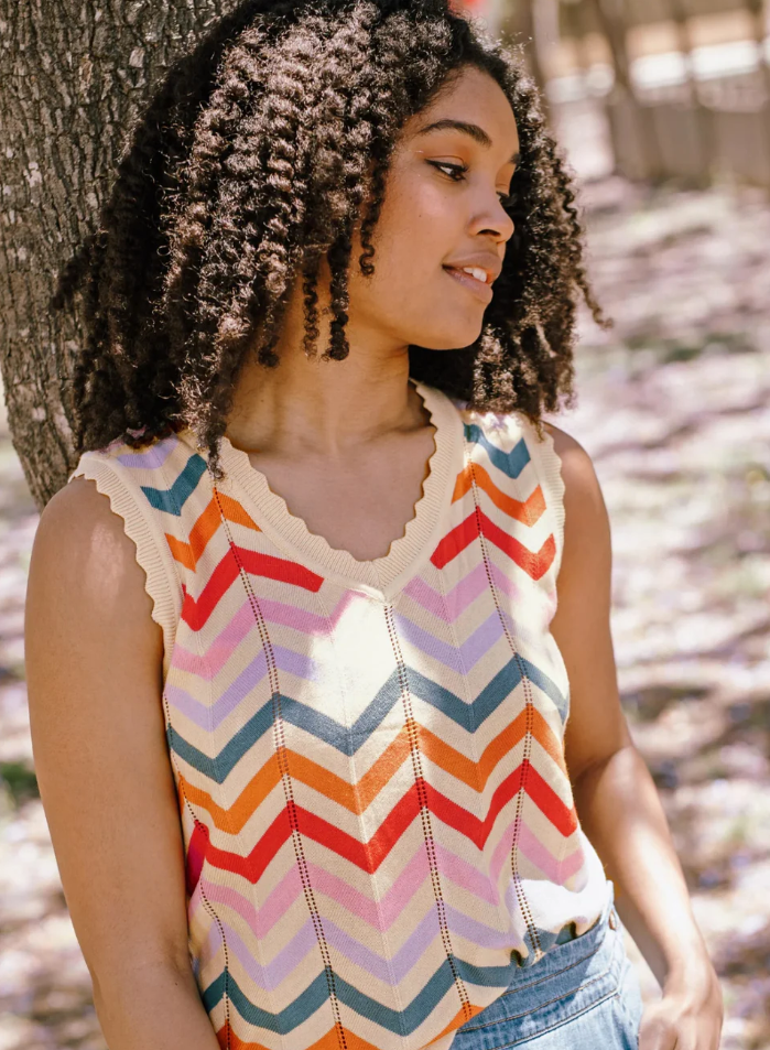 ROSY V-NECK KNIT VEST - CREAM, RAINBOW CHEVRON STRIPES