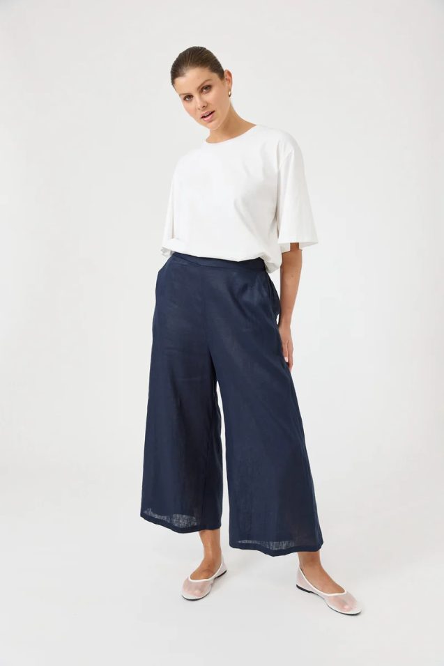STUDIO CROP PANT - NAVY