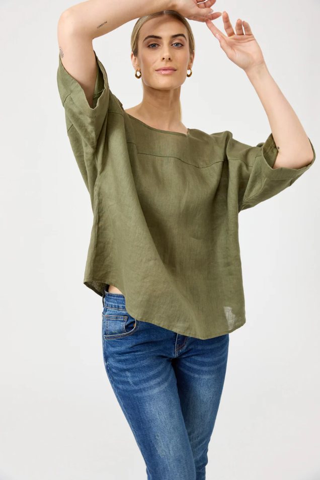 STUDIO RELAXED TOP: KHAKI