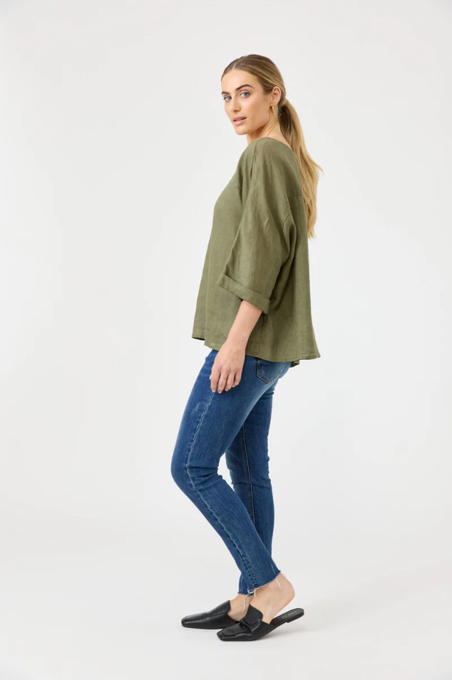 STUDIO RELAXED TOP: KHAKI