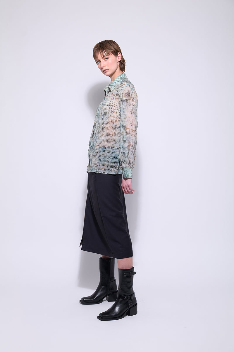 THE DOTTY SHIRT IN ALOE SPOT