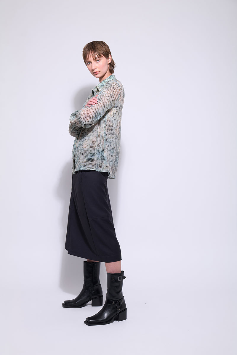 THE DOTTY SHIRT IN ALOE SPOT