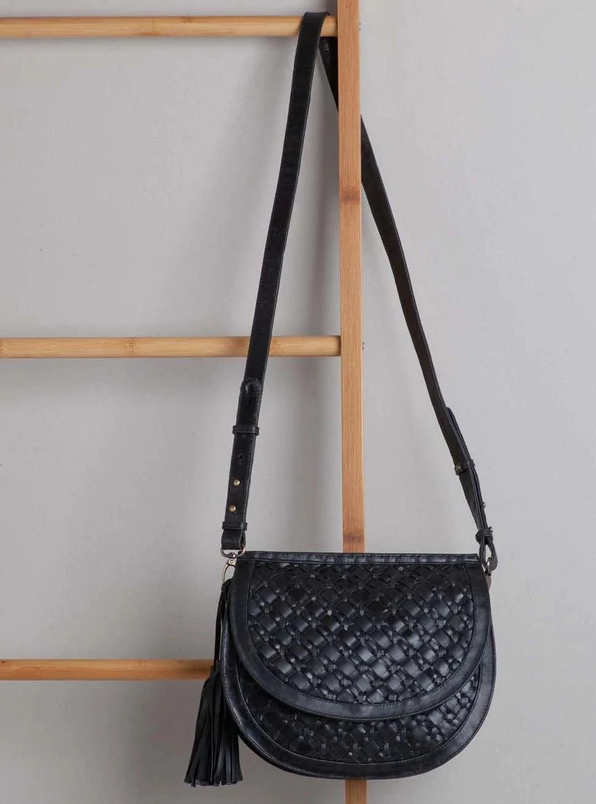 CASSIUS WOVEN SADDLE BAG IN BLACK