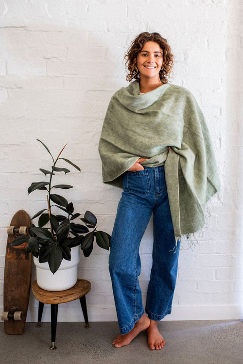 CHELSEA PONCHO IN SAGE